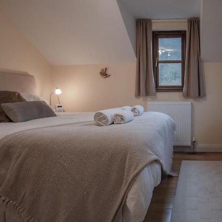 Llais Afon - 3 Bedroom Holiday Home - Фишгард Екстериор снимка