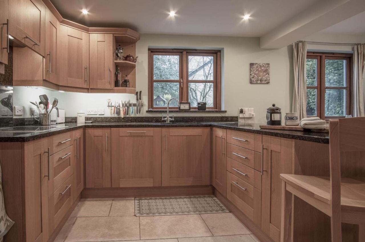 Llais Afon - 3 Bedroom Holiday Home - Фишгард Екстериор снимка