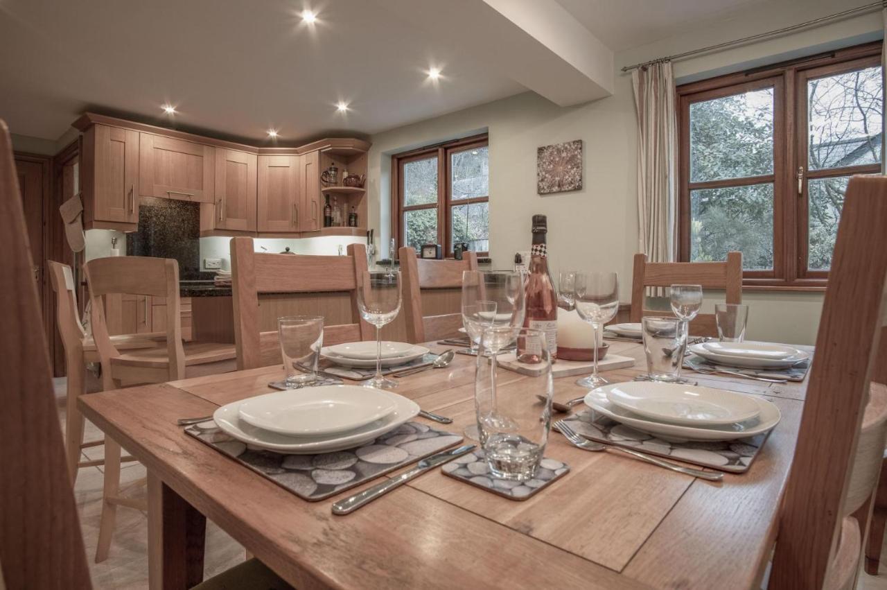 Llais Afon - 3 Bedroom Holiday Home - Фишгард Екстериор снимка
