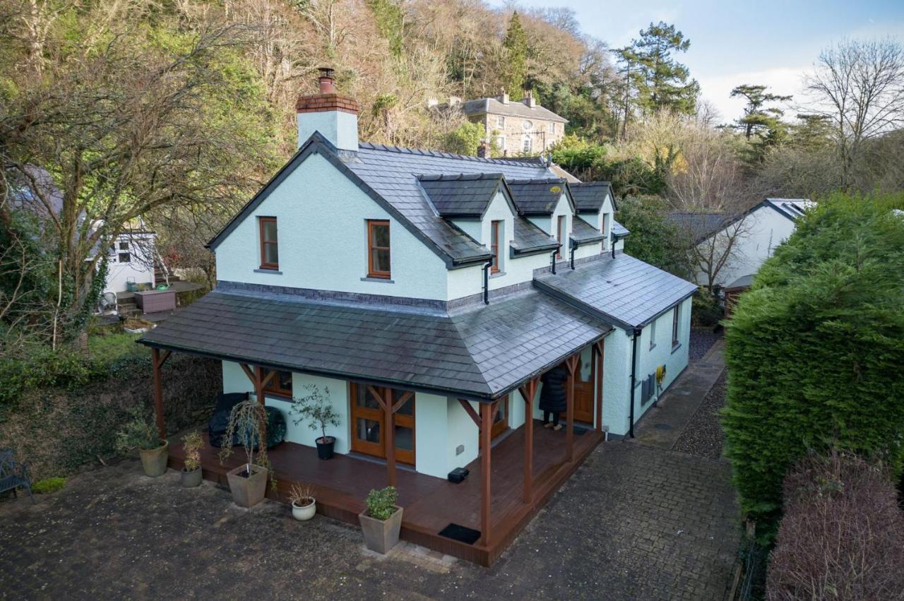 Llais Afon - 3 Bedroom Holiday Home - Фишгард Екстериор снимка