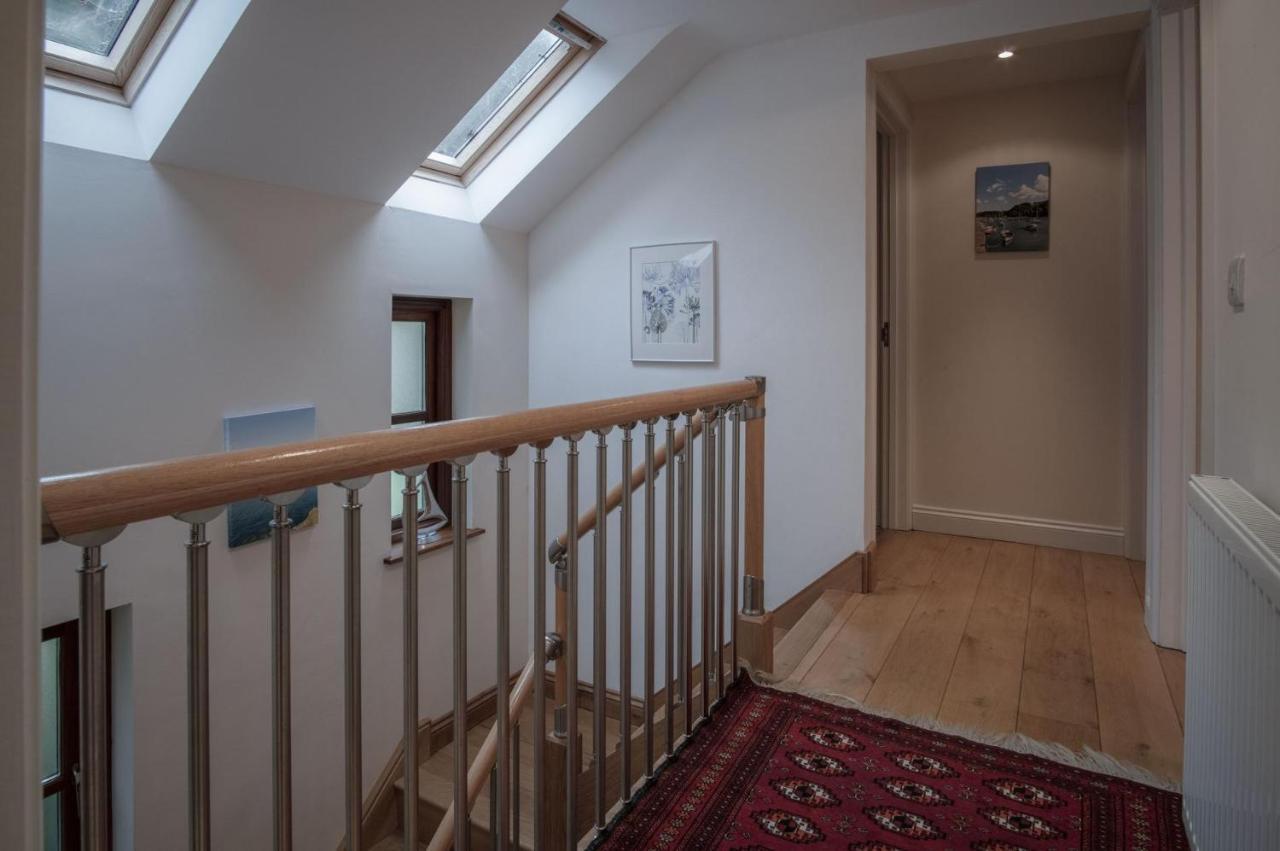 Llais Afon - 3 Bedroom Holiday Home - Фишгард Екстериор снимка