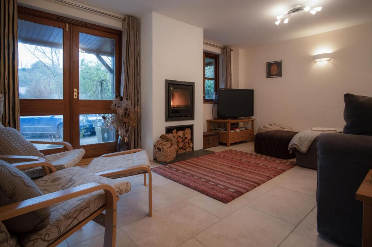 Llais Afon - 3 Bedroom Holiday Home - Фишгард Екстериор снимка