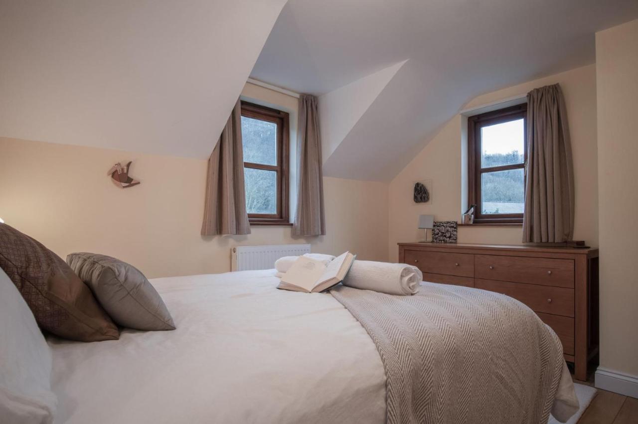 Llais Afon - 3 Bedroom Holiday Home - Фишгард Екстериор снимка