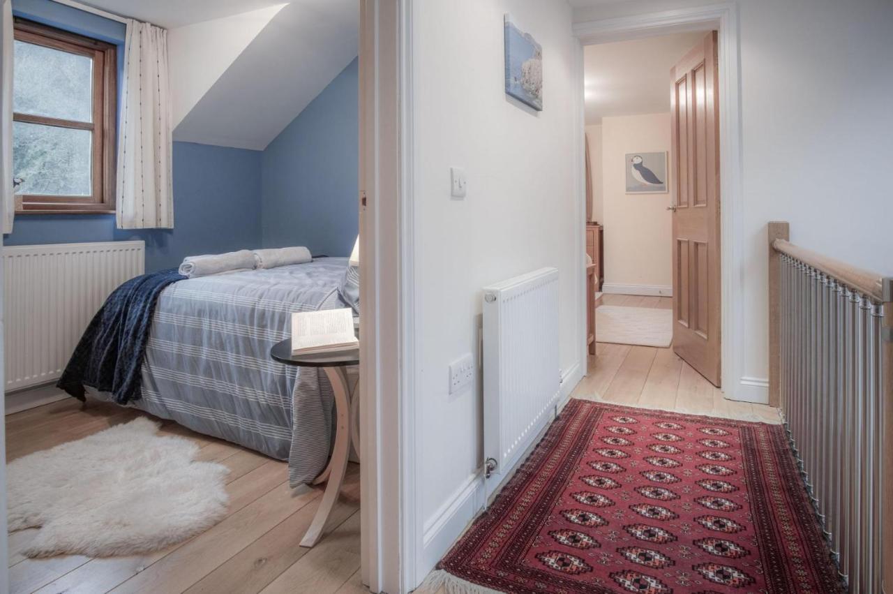 Llais Afon - 3 Bedroom Holiday Home - Фишгард Екстериор снимка