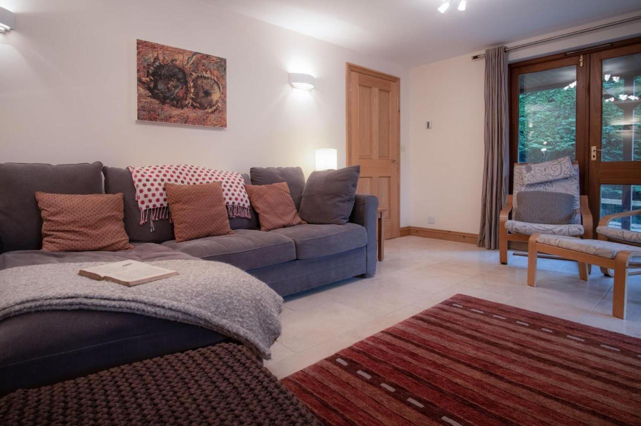 Llais Afon - 3 Bedroom Holiday Home - Фишгард Екстериор снимка
