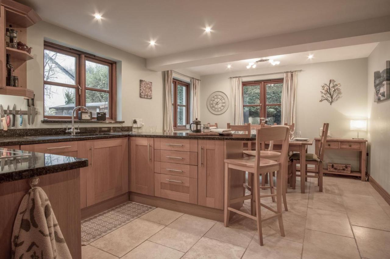 Llais Afon - 3 Bedroom Holiday Home - Фишгард Екстериор снимка