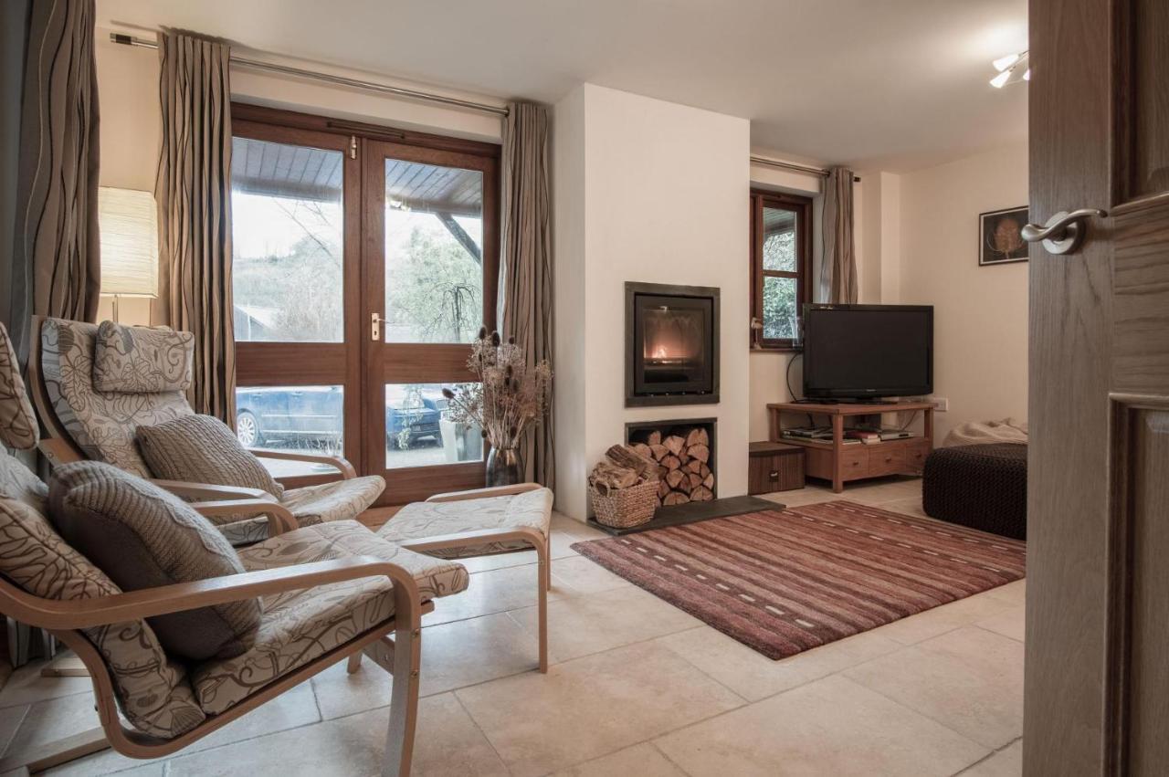 Llais Afon - 3 Bedroom Holiday Home - Фишгард Екстериор снимка